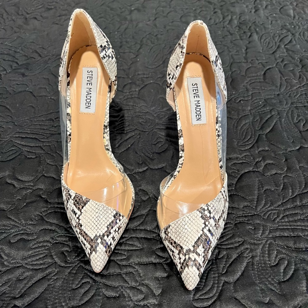 Steve Madden Snake skin with clear cutout Pumps
